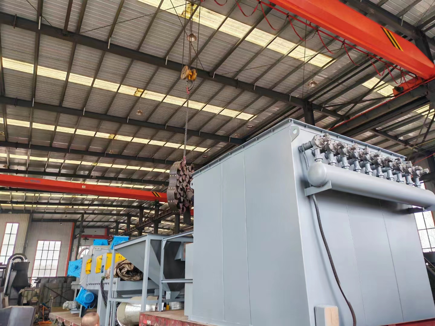 汽车大梁怎么除锈_汽车大梁打砂除锈机_给大车喷砂除锈