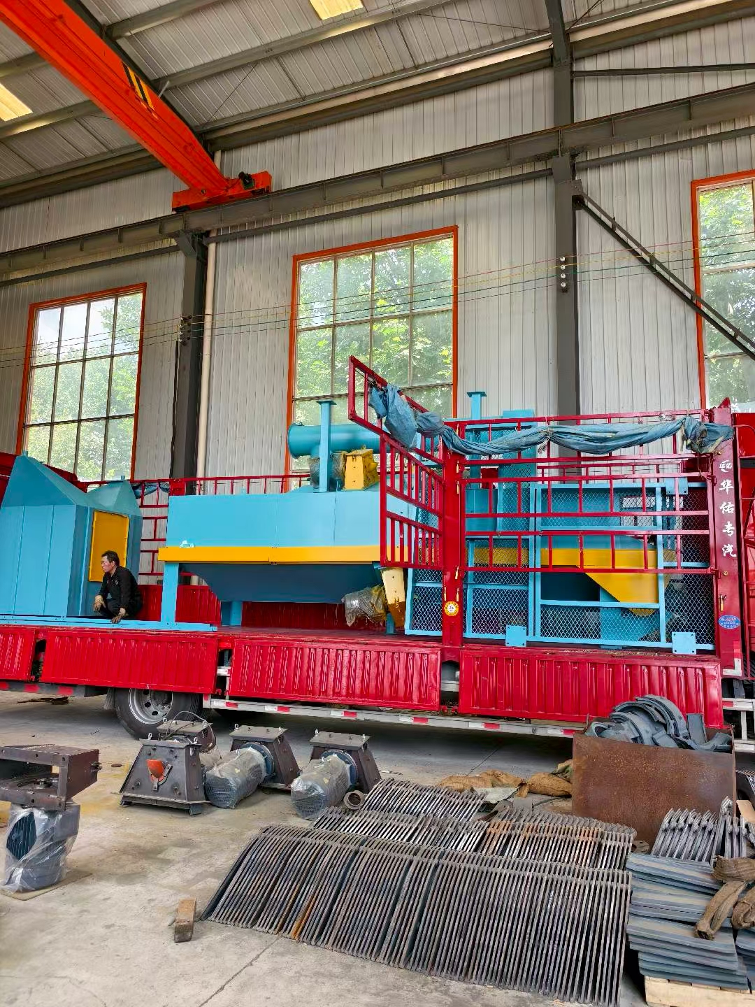 钣金件抛丸打砂机_抛丸机打磨_抛丸砂钣金机打磨视频