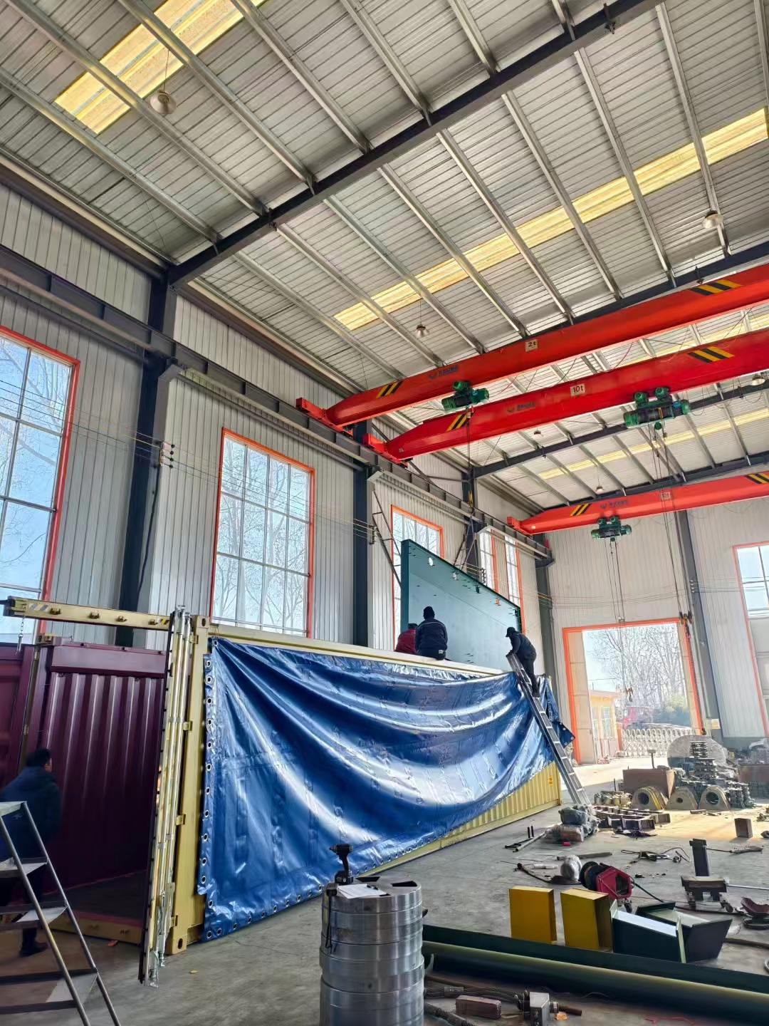 除锈打砂机设备_铝模板打砂除锈机_板材除锈打磨机