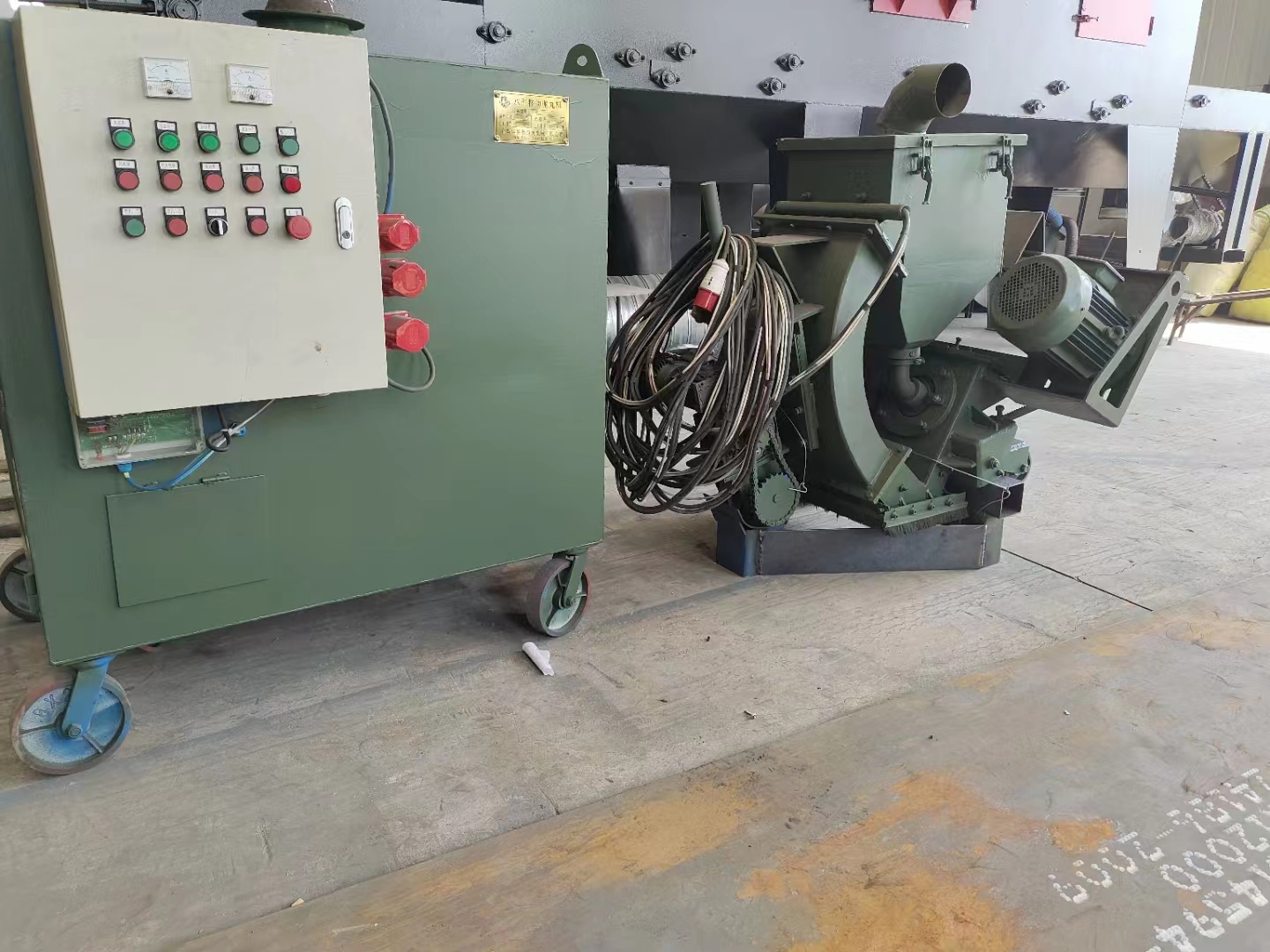 钢筋除锈抛丸机厂家_钢筋抛丸除锈机_钢筋除锈抛丸机图片