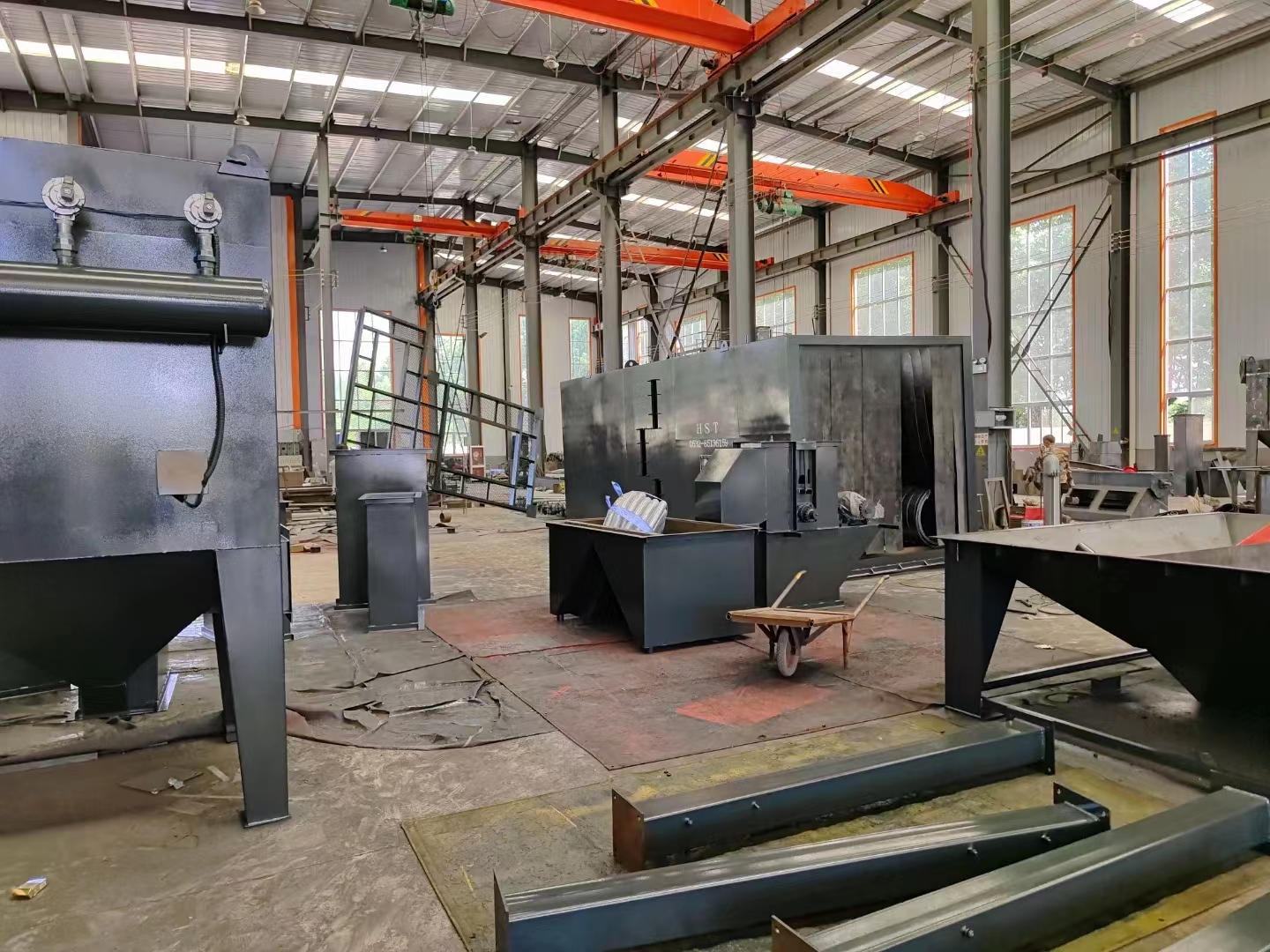 抛丸机除锈施工方案_除锈抛丸机工作原理_护栏网抛丸除锈机