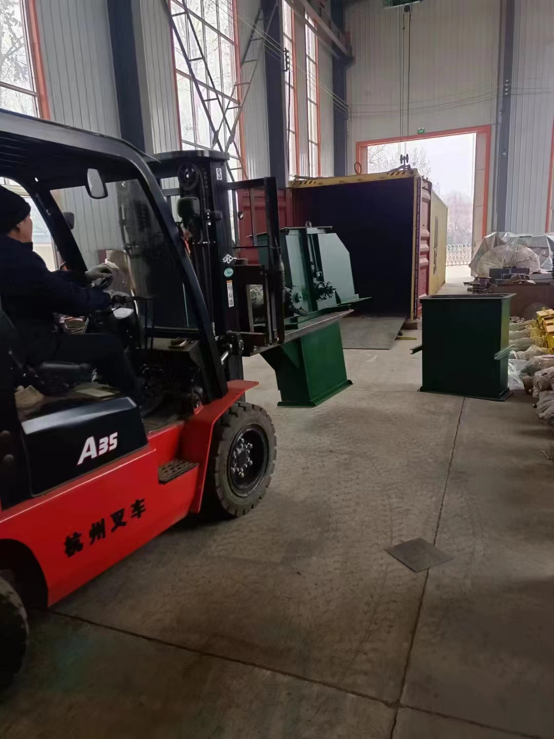 钢砂打砂机设备_U型钢打砂机_钢板打砂机